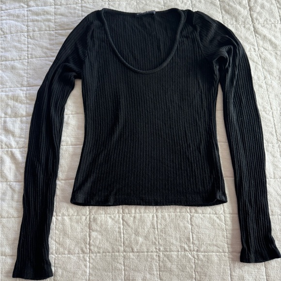 Brandy Melville Tops - Brandy Melville Black Ribbed Long Sleeve Crop Top